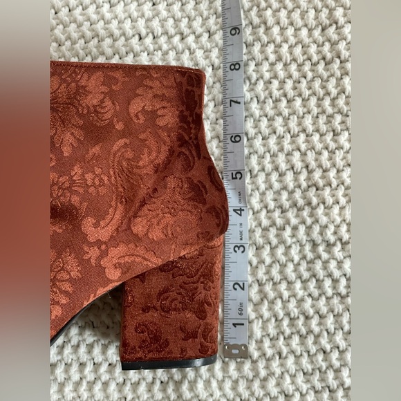 Penny Loves Kenny Copper Velvet Jacquard Statement Ankle Boots Block Size 9 - Picture 9 of 9